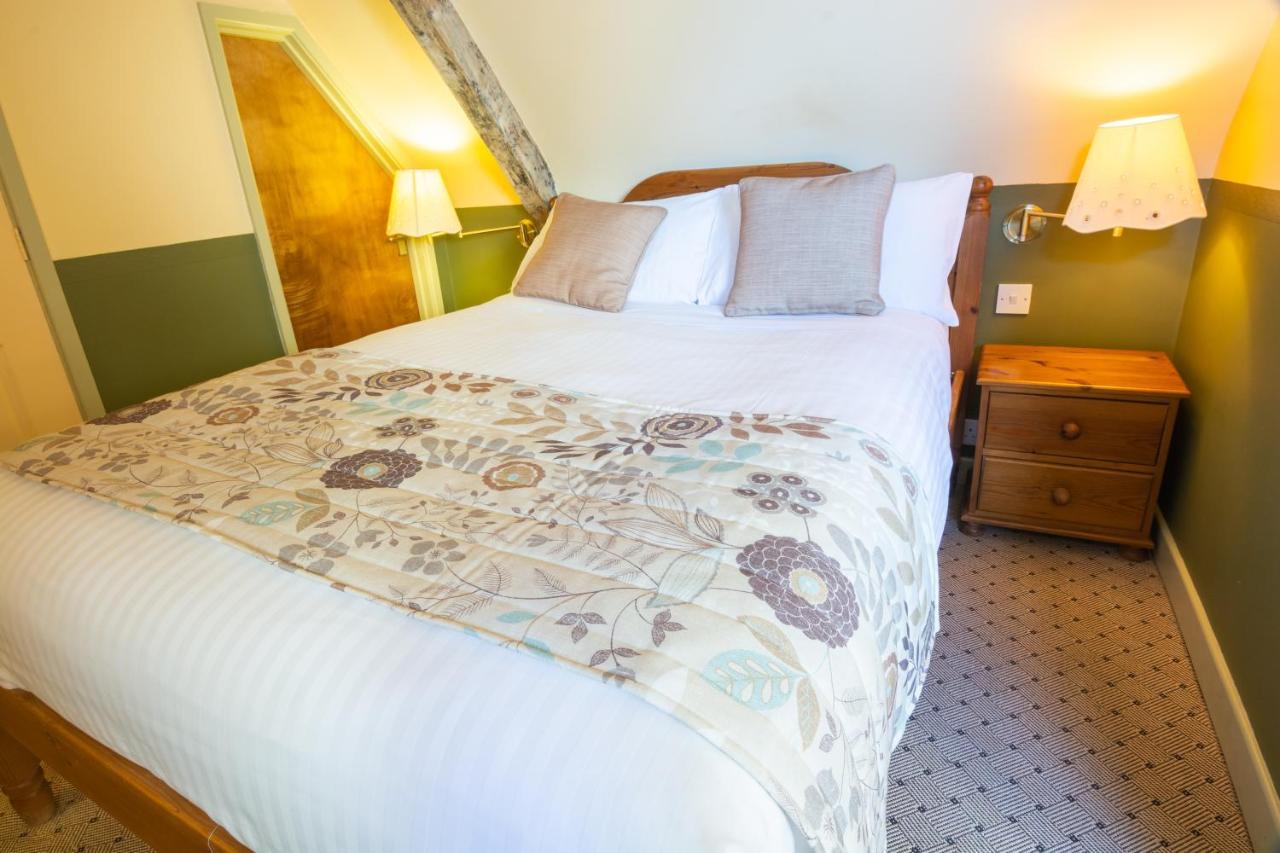 The Half Moon Inn And Country Lodge يوفيل المظهر الخارجي الصورة