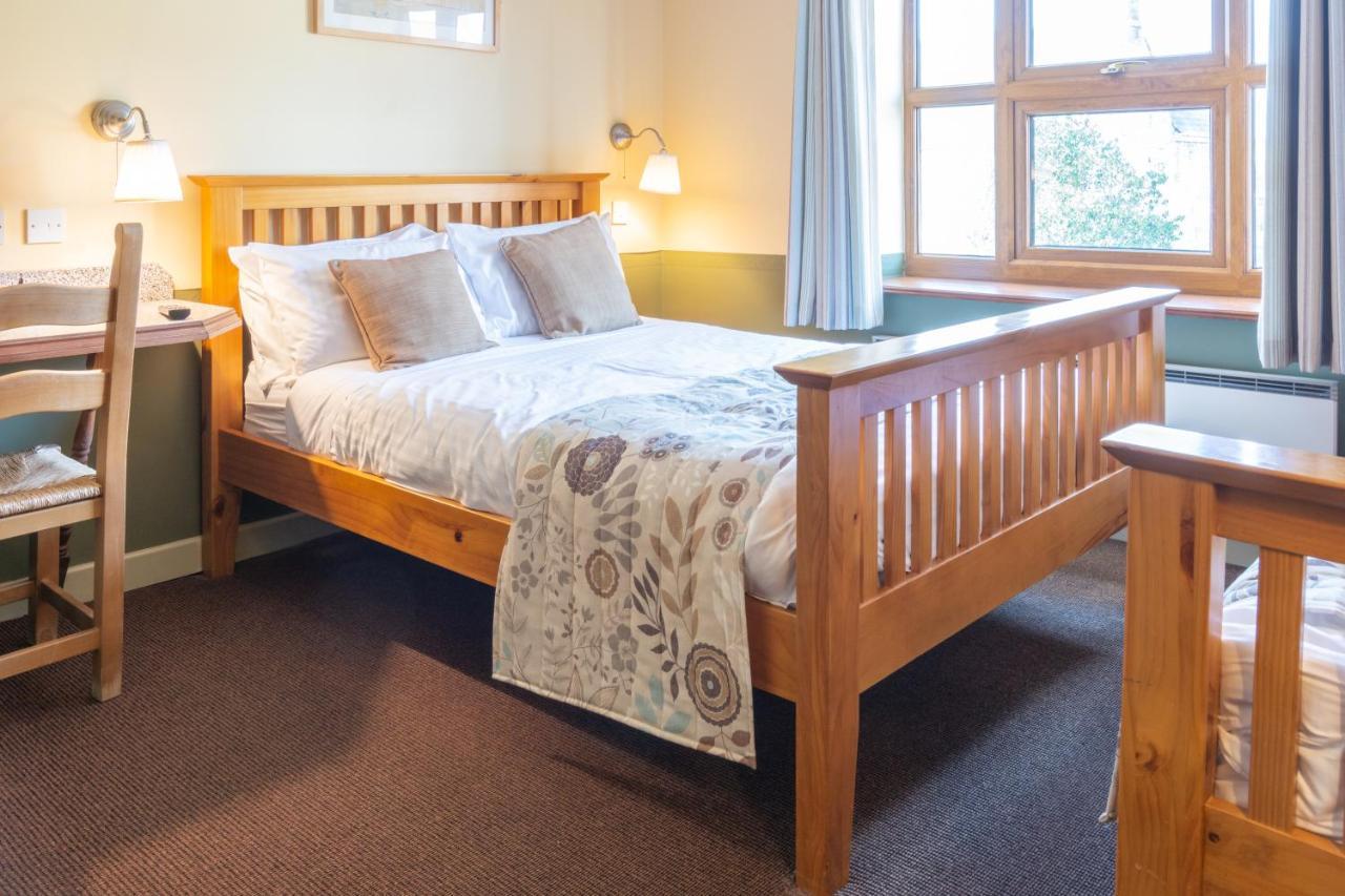 The Half Moon Inn And Country Lodge يوفيل المظهر الخارجي الصورة